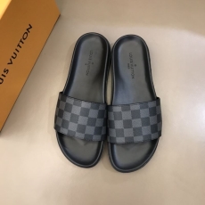 Louis Vuitton Slippers